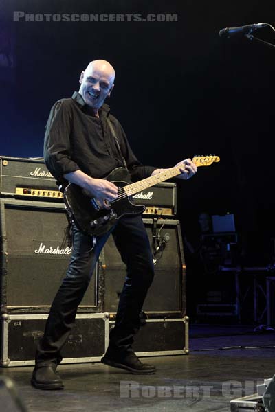 THE STRANGLERS - 2009-02-05 - PARIS - Olympia - Raymond Barry Warne